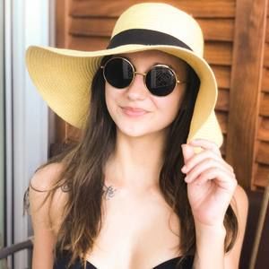 Meet your Posher, Kaitlyn